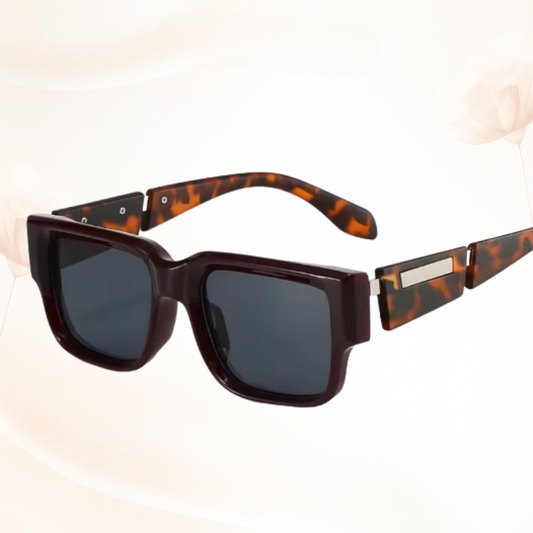 RetroVista Classics - Vintage Luxe Square Unisex Sunglasses